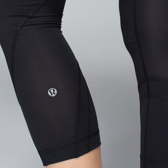 Lululemon Run: Inspire Crop II Black / Petal Pop Multi - Picture 8 of 14